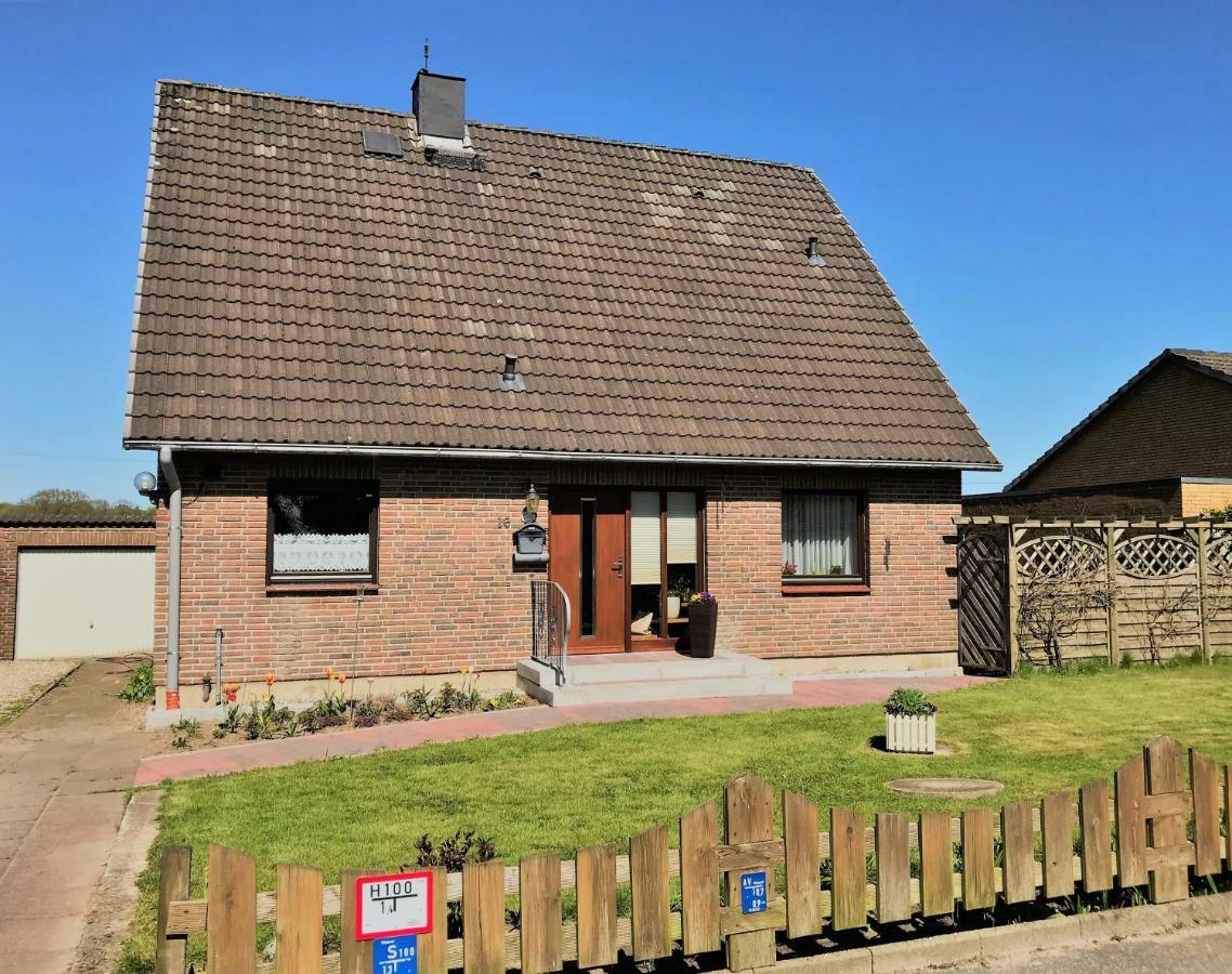 Schoenes Kellerzimmer Mit Bad Apartment Mittelangeln Exterior foto